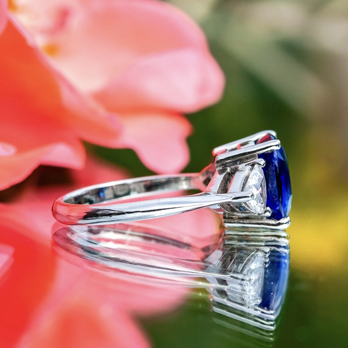 4.05ct Royal Blue Sapphire & 1.34ct G VS2 Diamond Platinum Trilogy Ring 6.9g