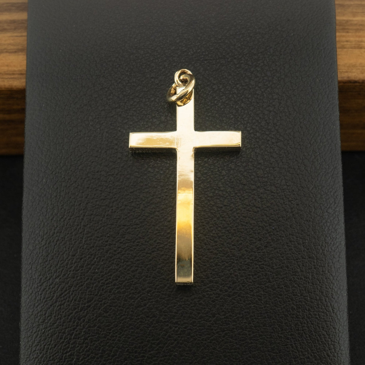 9ct Yellow Gold Patterned Cross Pendant 3.1g