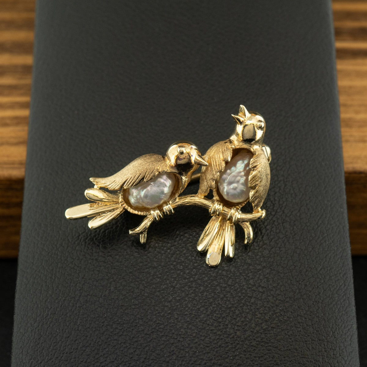 9ct Yellow Gold Pearl Bird Brooch 3.7g