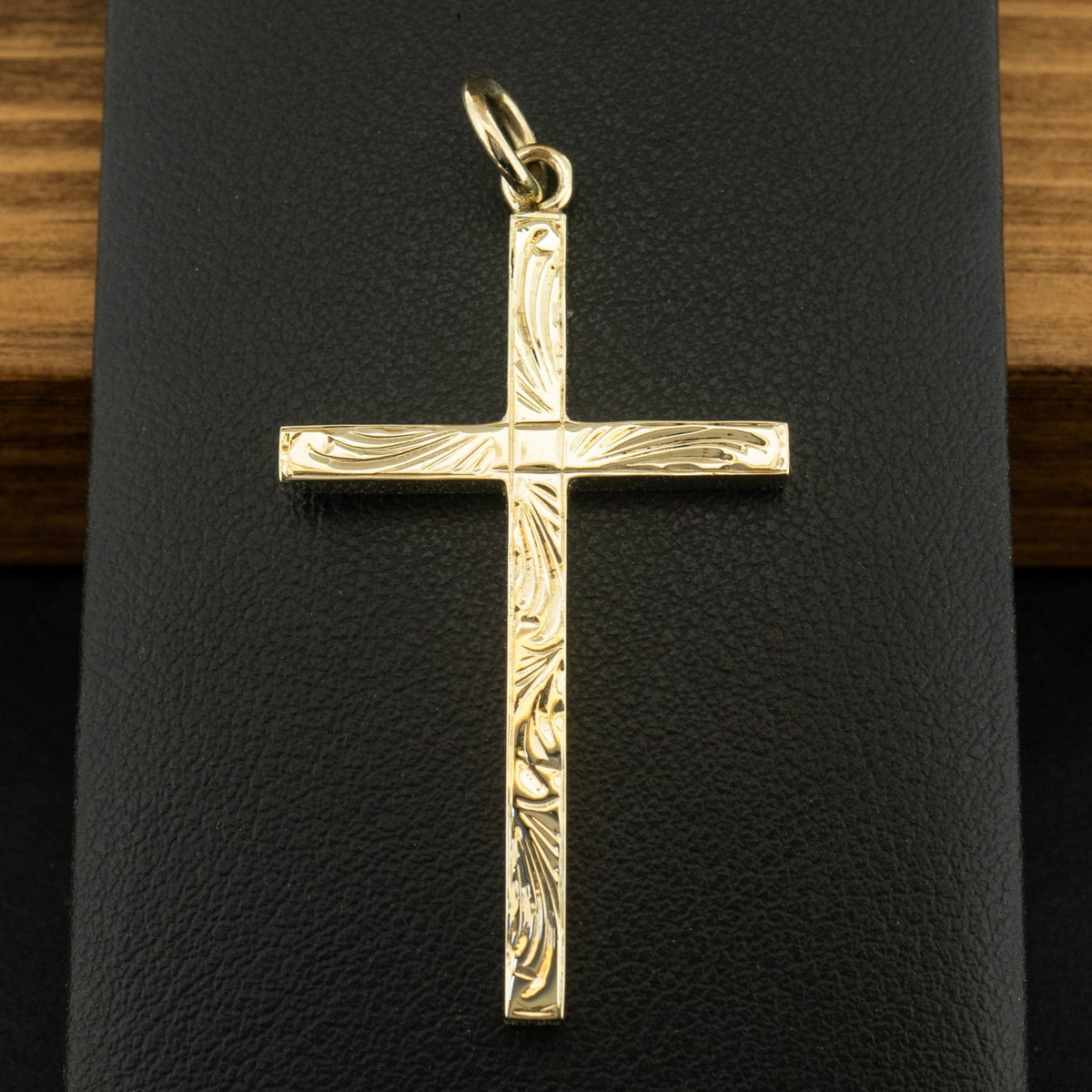9ct Yellow Gold Patterned Cross Pendant 5.6g