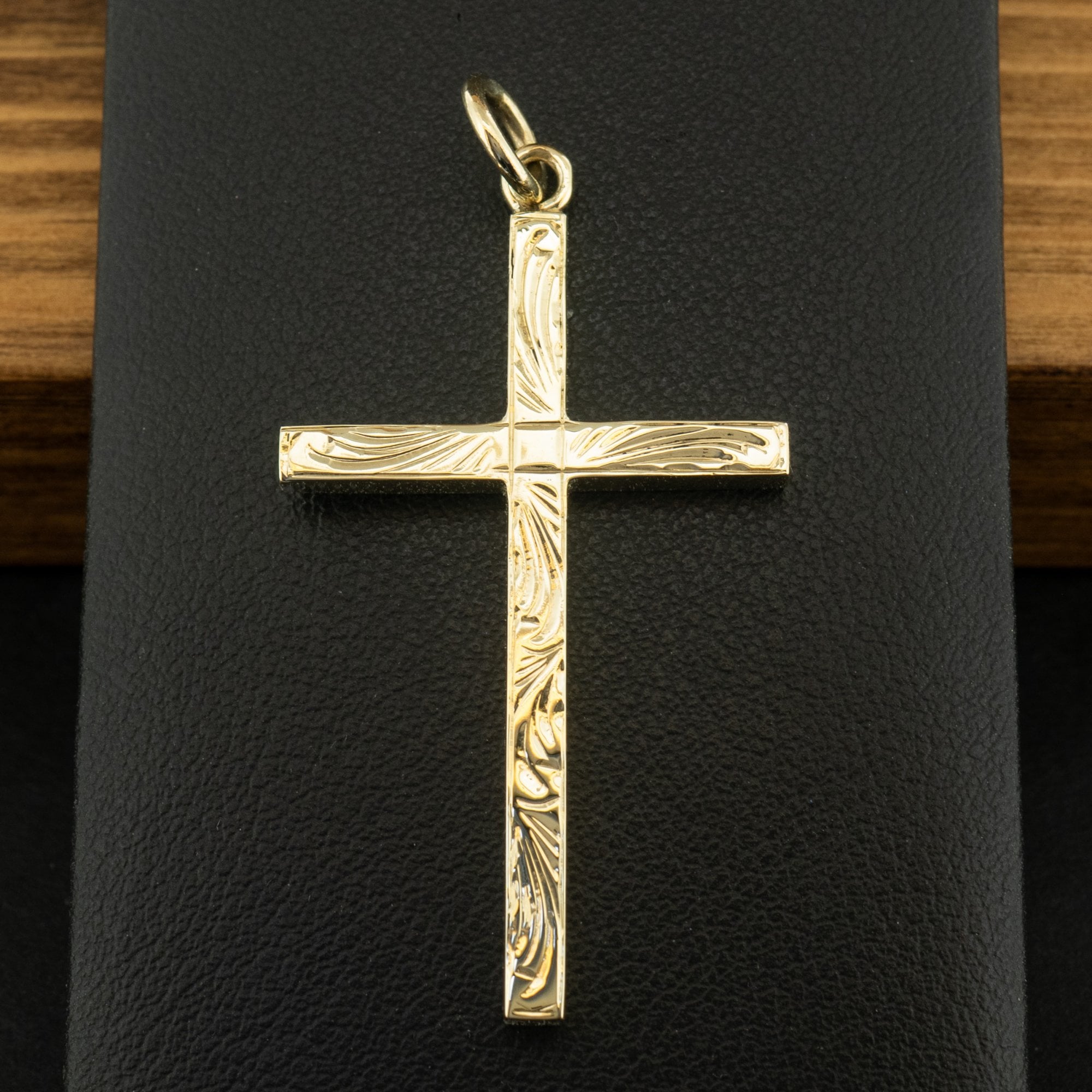 9ct Yellow Gold Patterned Cross Pendant 5.6g