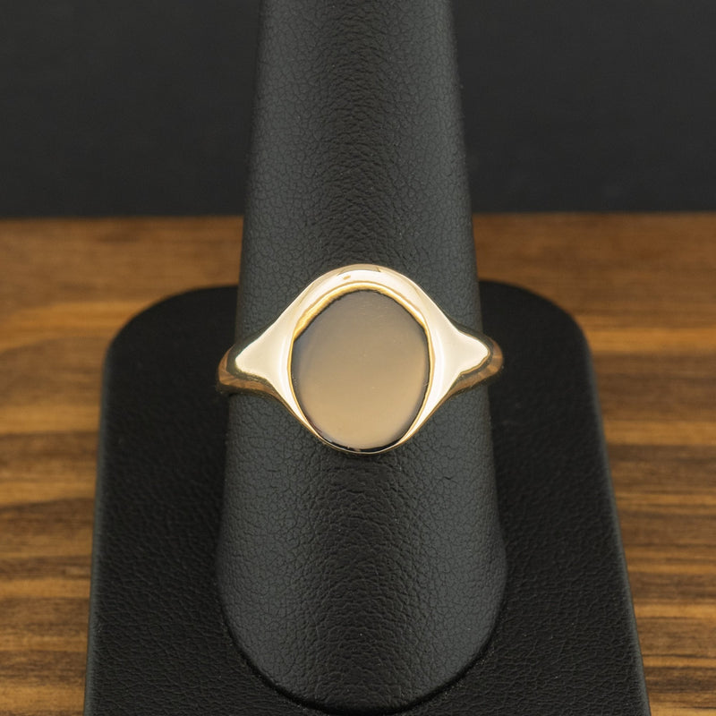 9ct Yellow Gold Oval Signet Ring Size R 1/2 4.5g