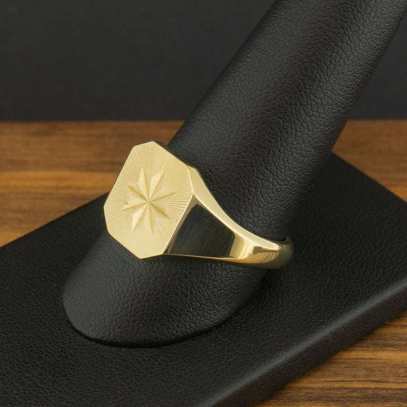 9ct Yellow Gold Star Octagon Signet Ring Size W 7.4g