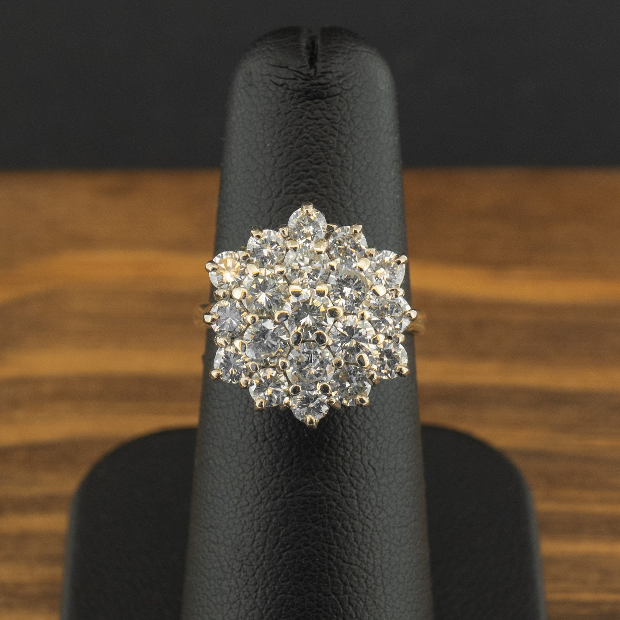 18ct Yellow Gold 2.1ct Diamond Cluster Ring Size J 5.4g