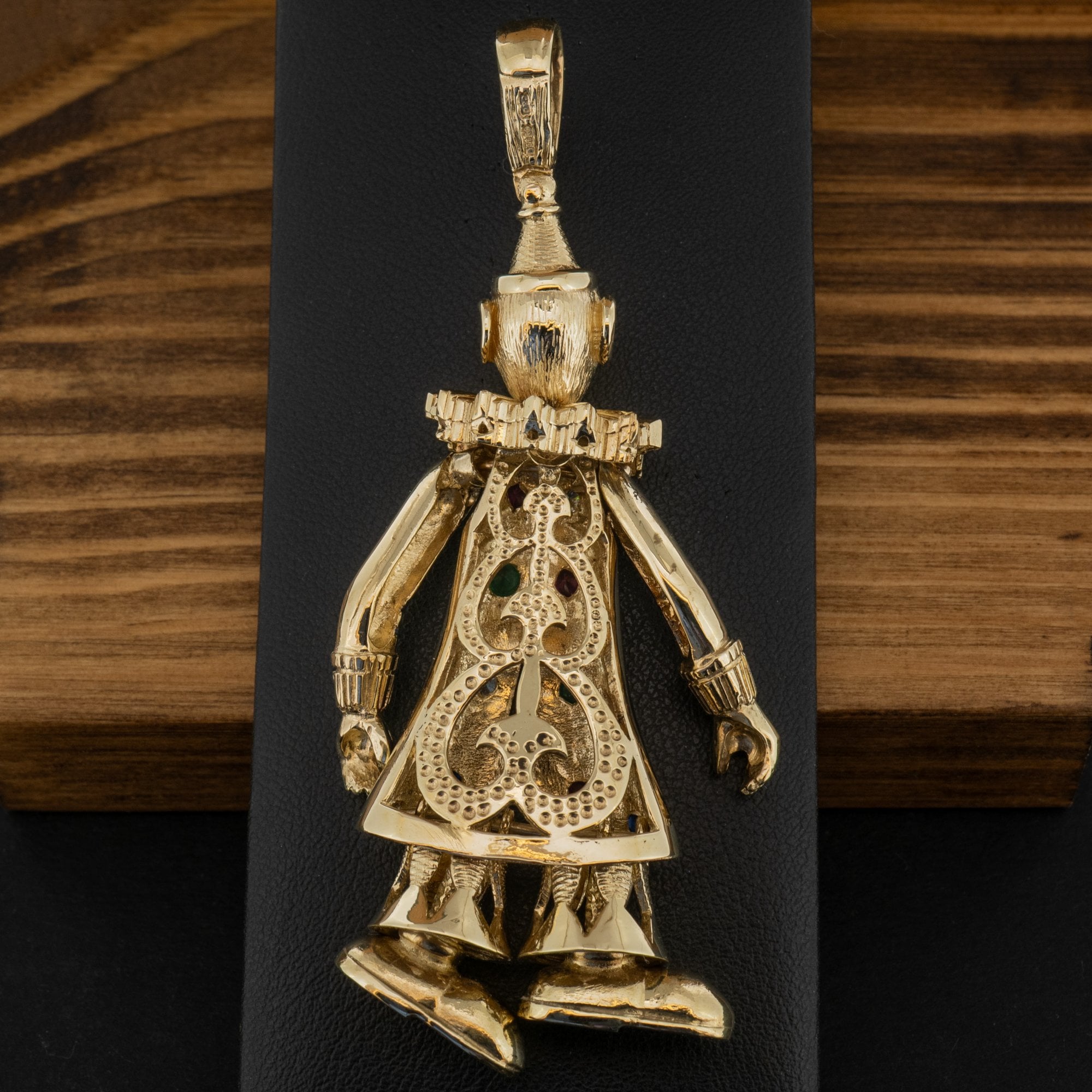 9ct Yellow Gold Clown Pendant 36g