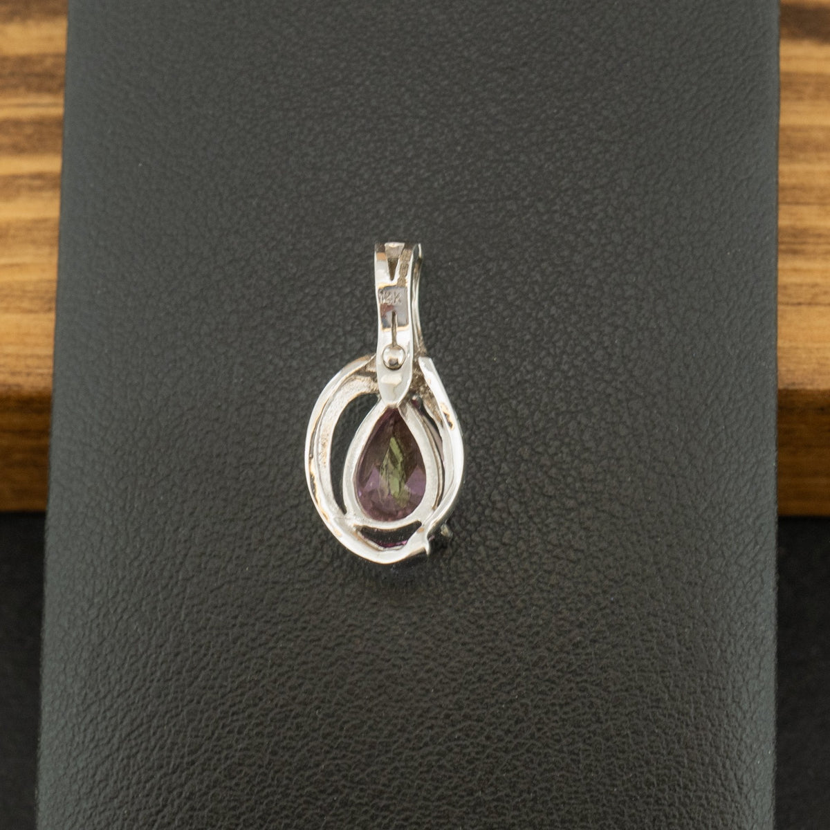 14ct White Gold Pink Stone Pendant 2.4g
