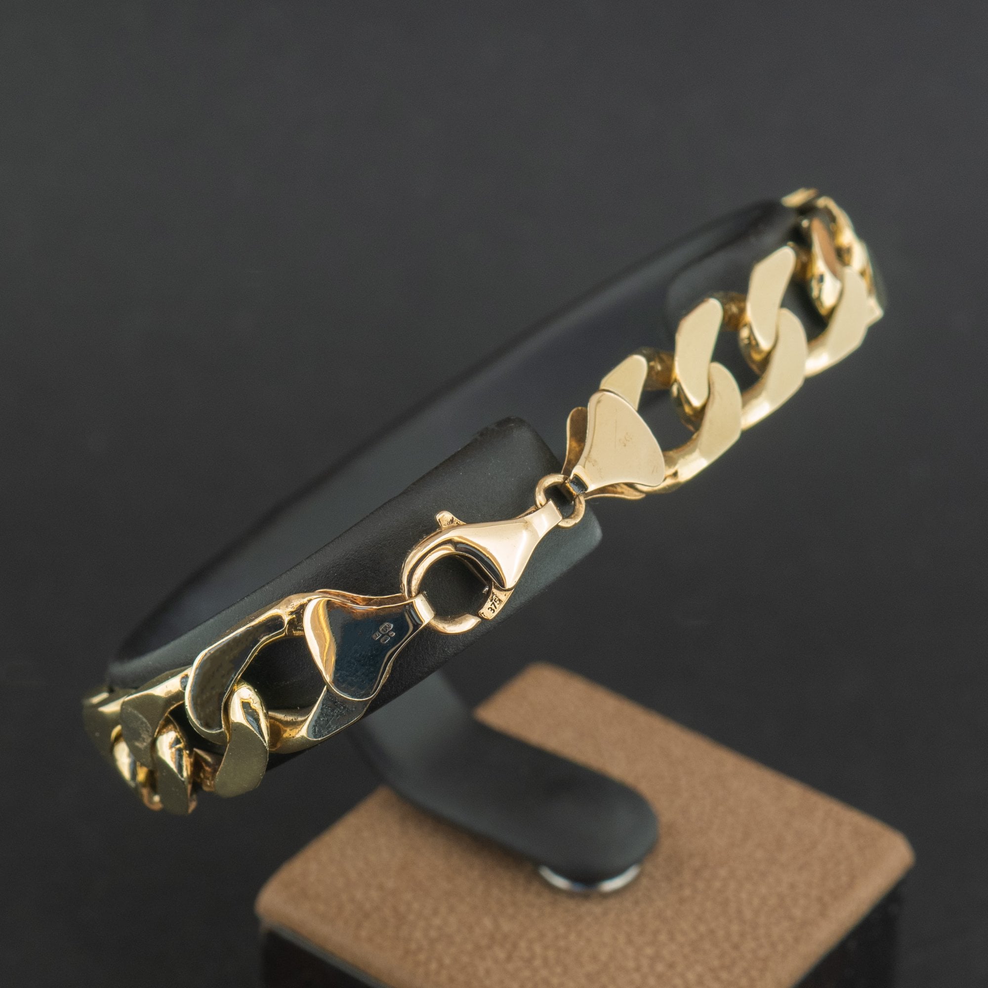 9ct Yellow Gold Heavy 8 Inch Curb Chain Bracelet 29.5g