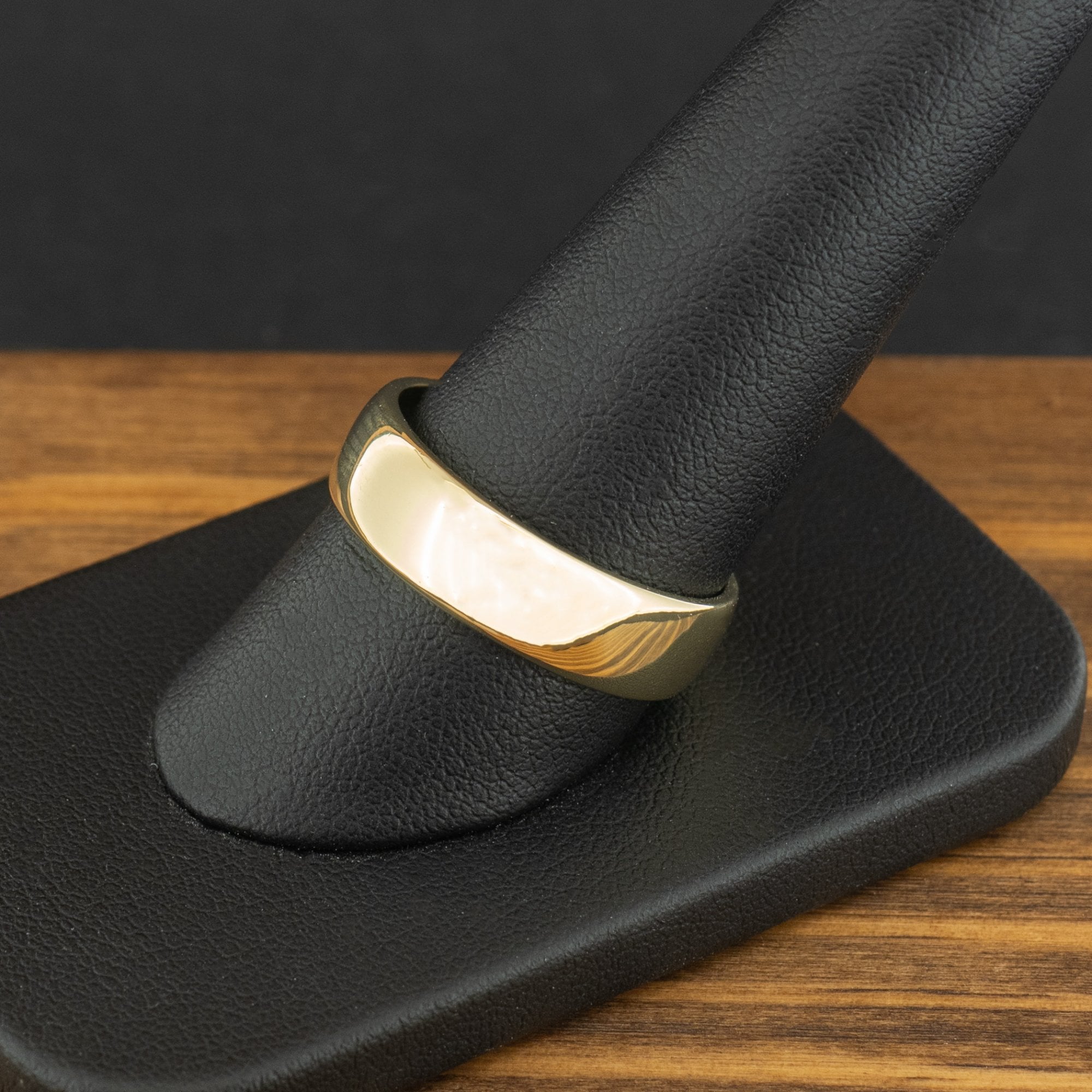 18ct Yellow Gold 6.1mm Wedding Band Ring 8.2g Size U