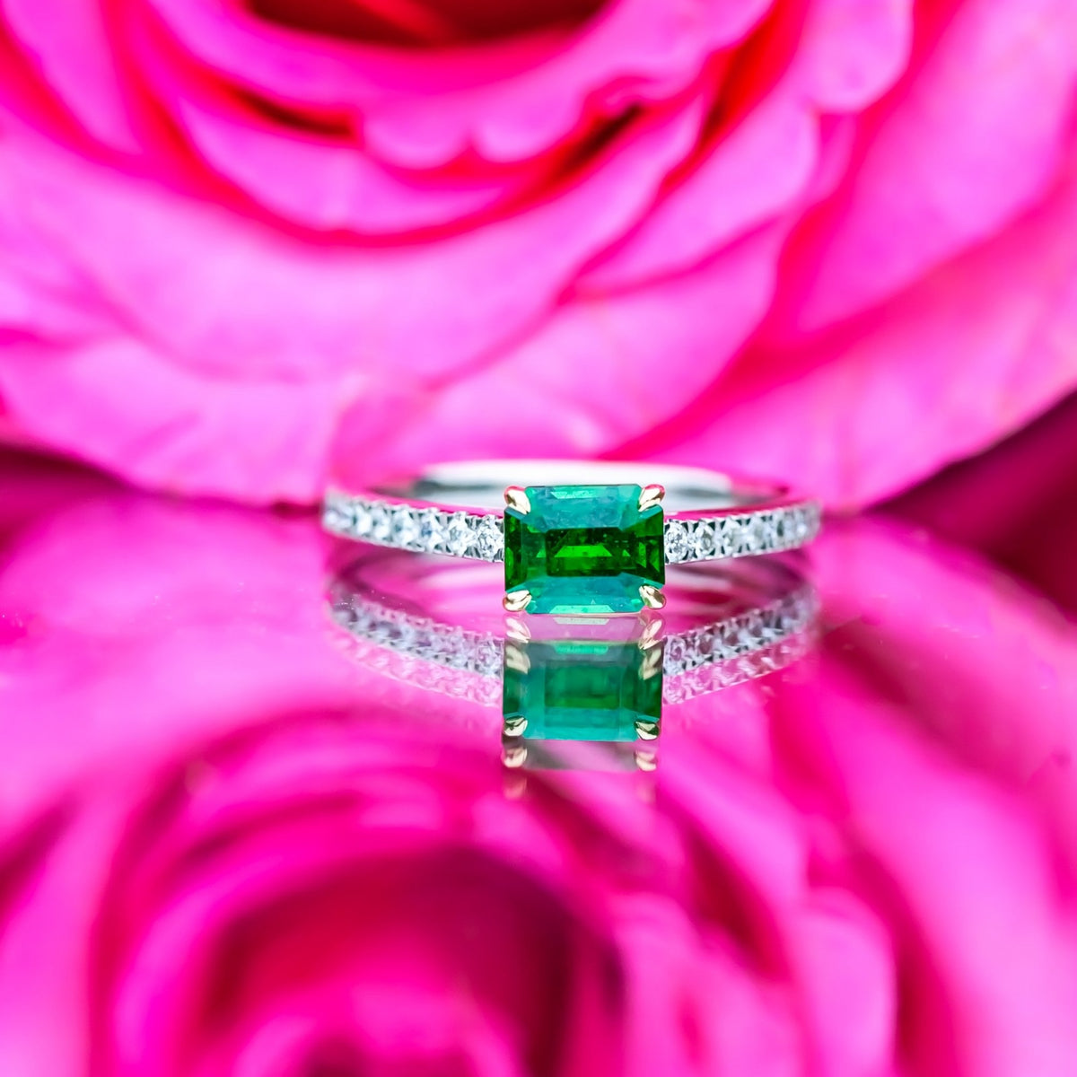 18ct Two Tone Gold 1.29ct Tsavorite Garnet and Diamond Ring with Hidden Diamond