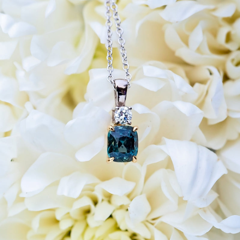 18ct Two Tone Gold 2.06ct Green Sapphire and Diamond Necklace
