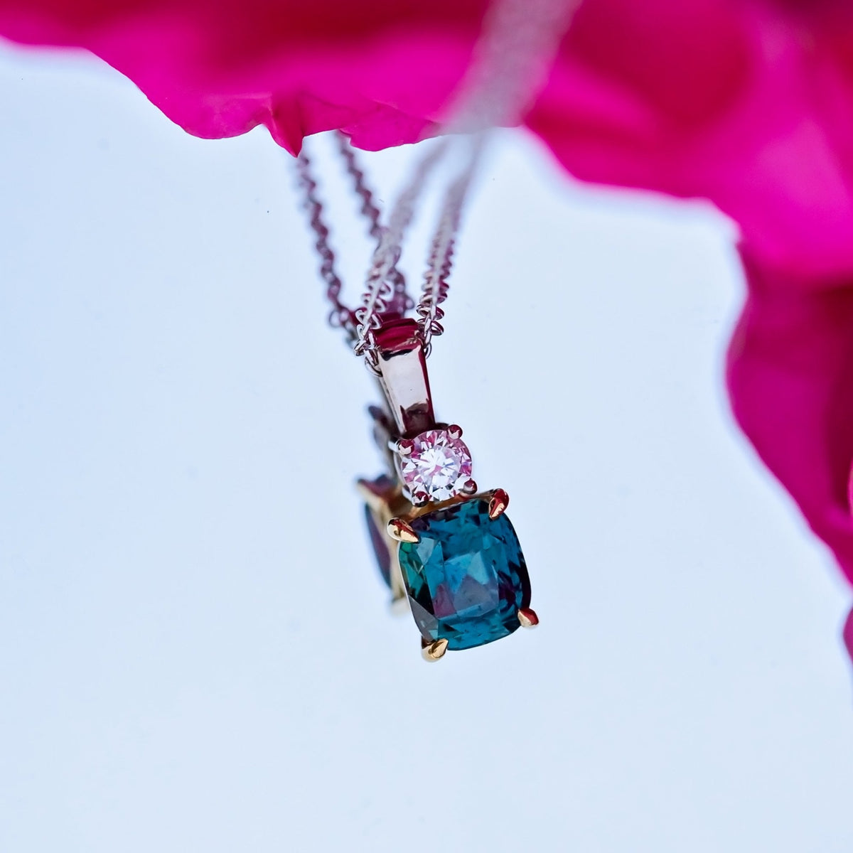 18ct Two Tone Gold 2.06ct Green Sapphire and Diamond Necklace