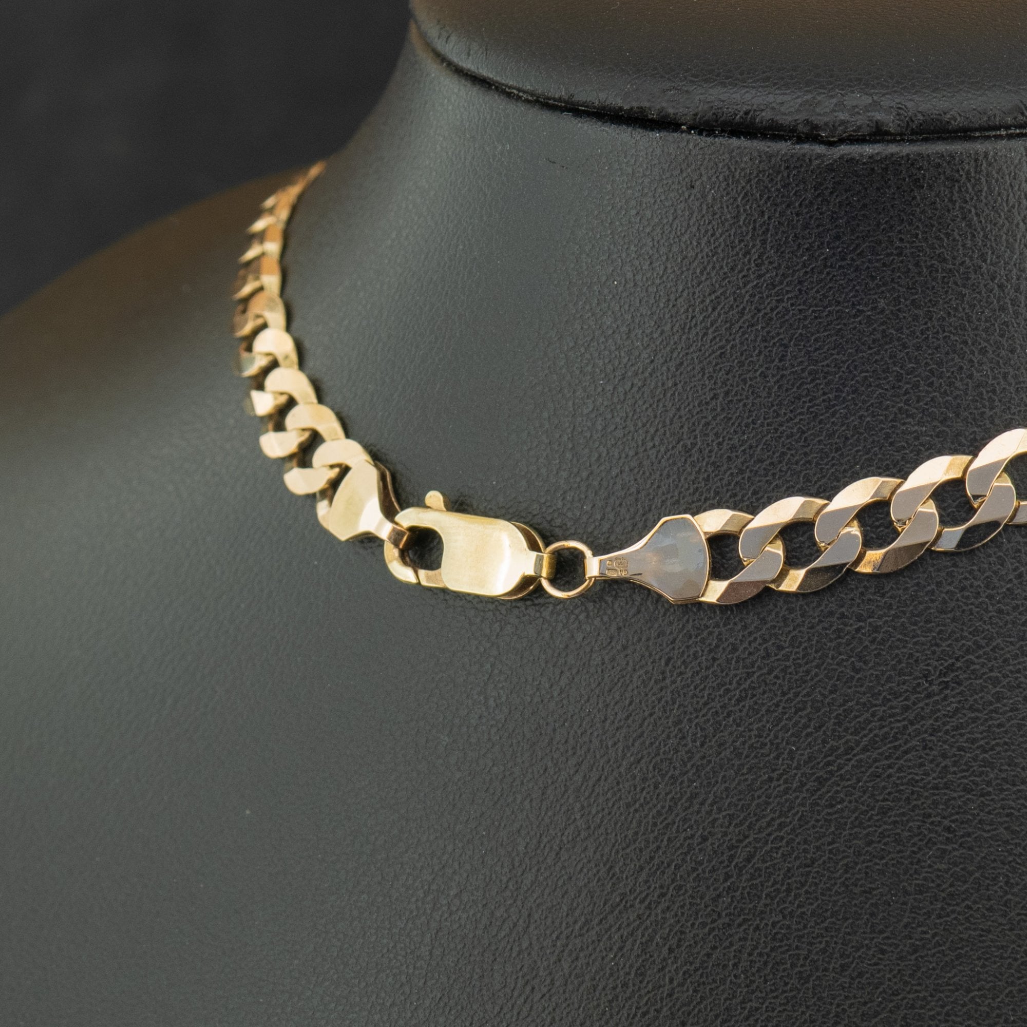 9ct Yellow Gold 20 Inch Curb Chain Necklace 15.7g