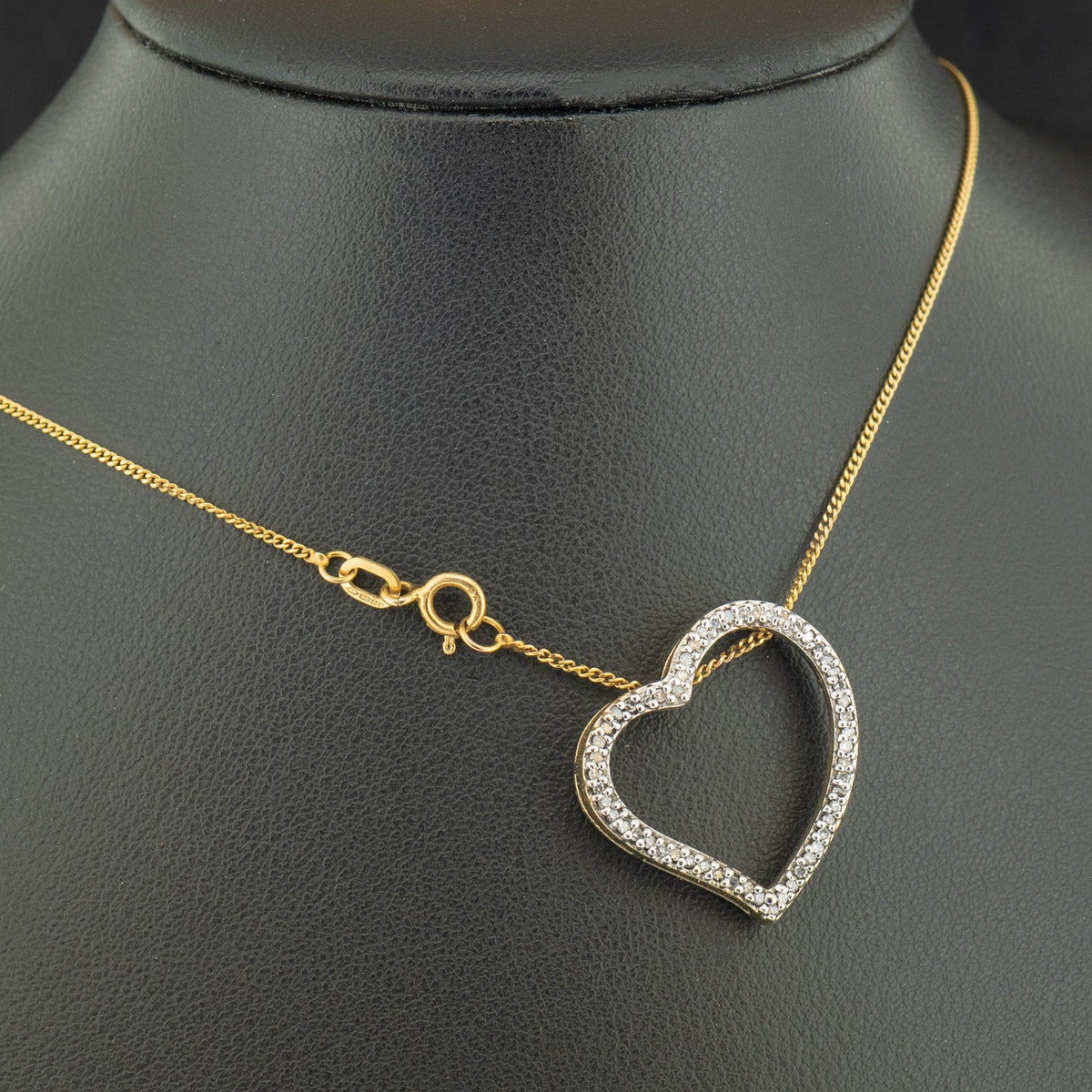 9ct Yellow Gold 18 Inch Diamond Heart Necklace 3.7g