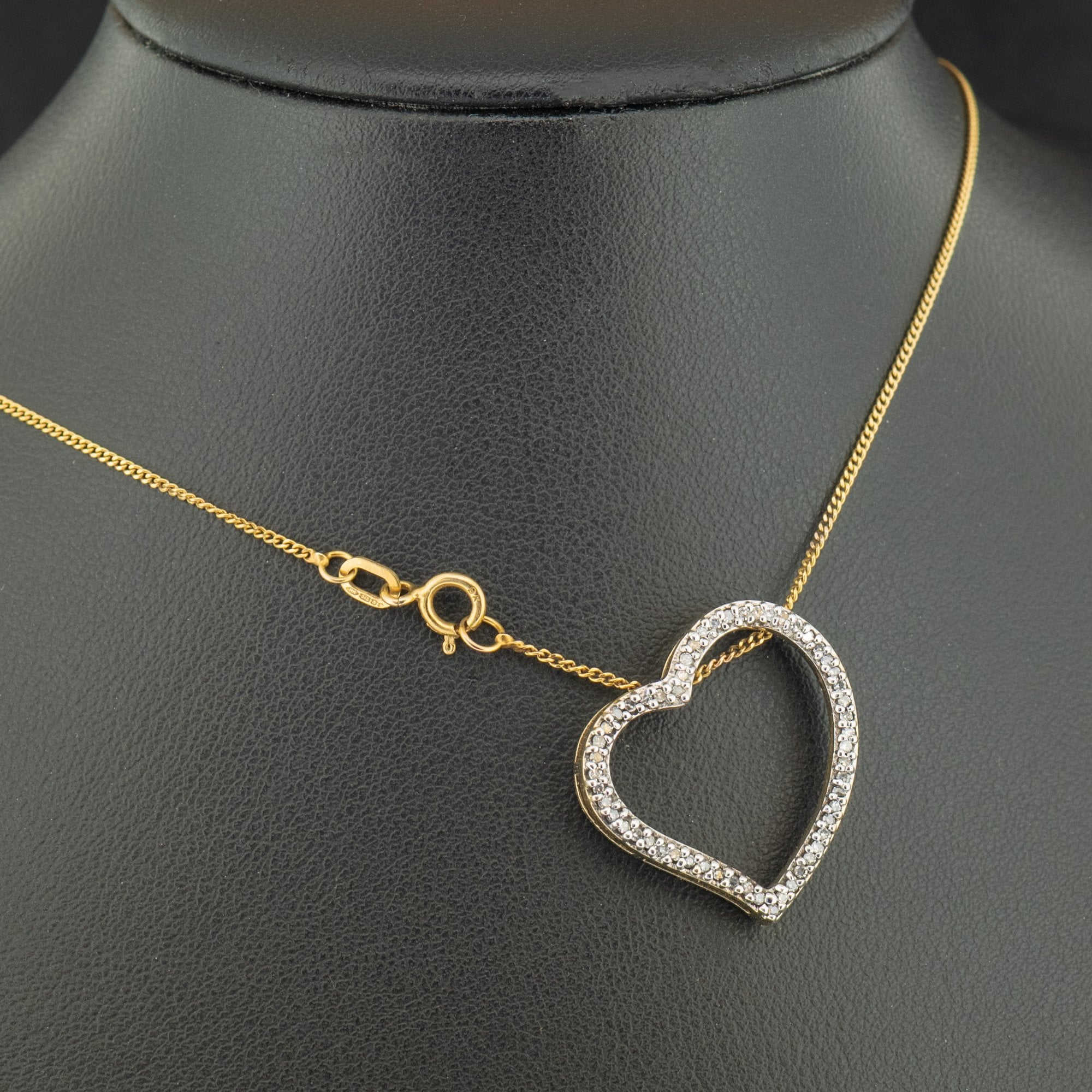 9ct Yellow Gold 18 Inch Diamond Heart Necklace 3.7g