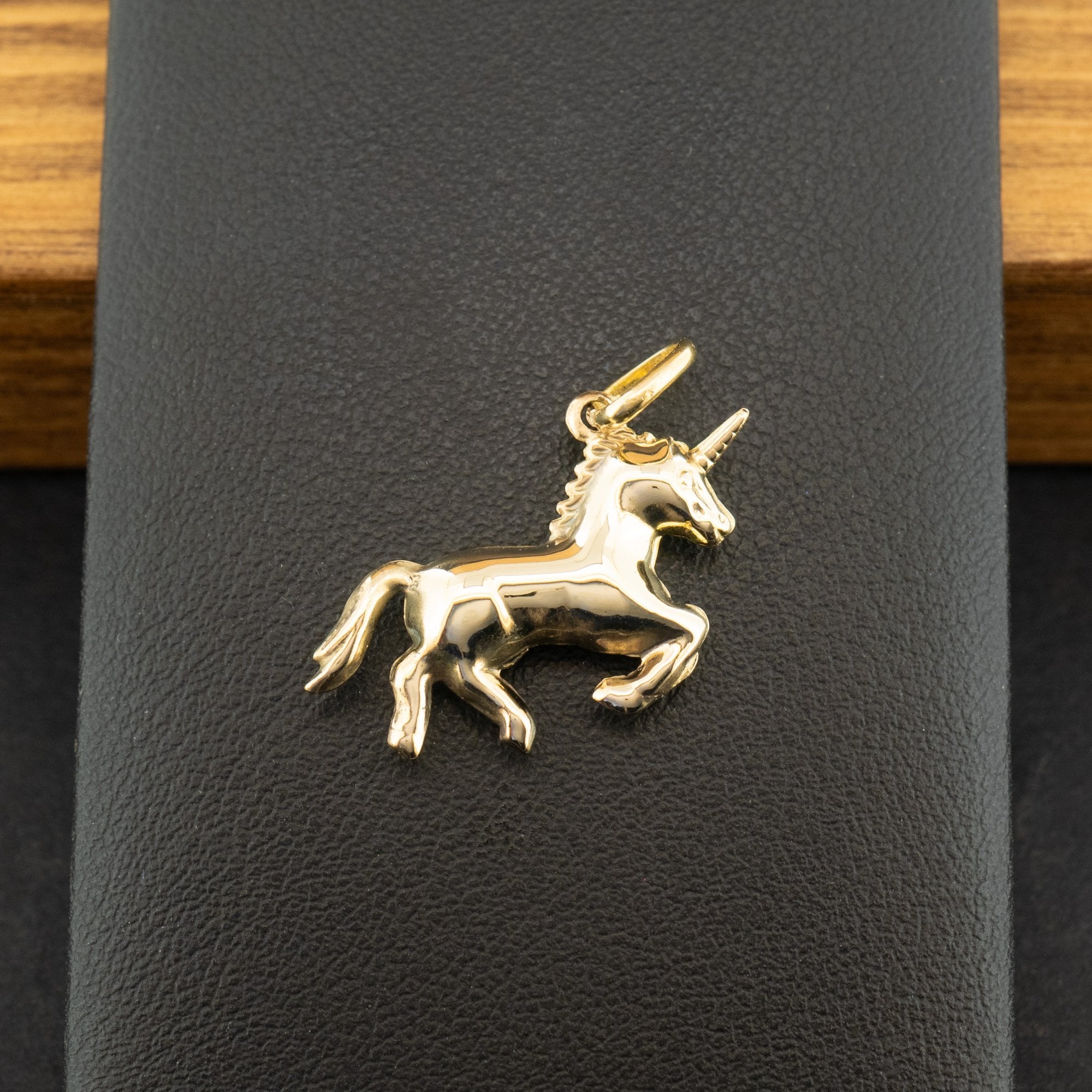 9ct Yellow Gold Unicorn Charm 0.8g