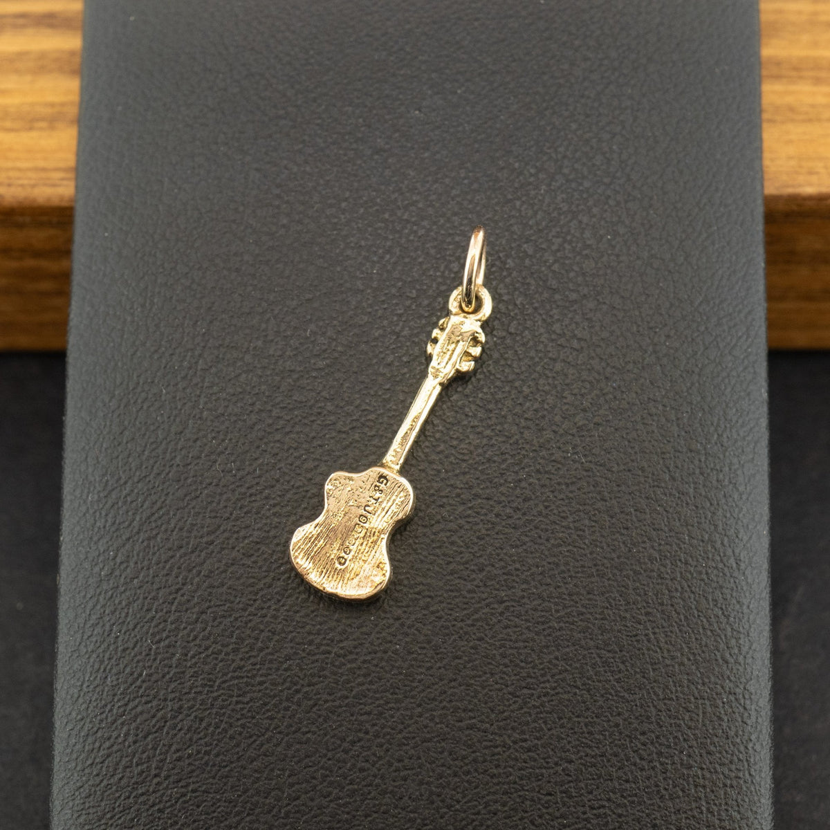 9ct Yellow Gold Guitar Charm 1.0g