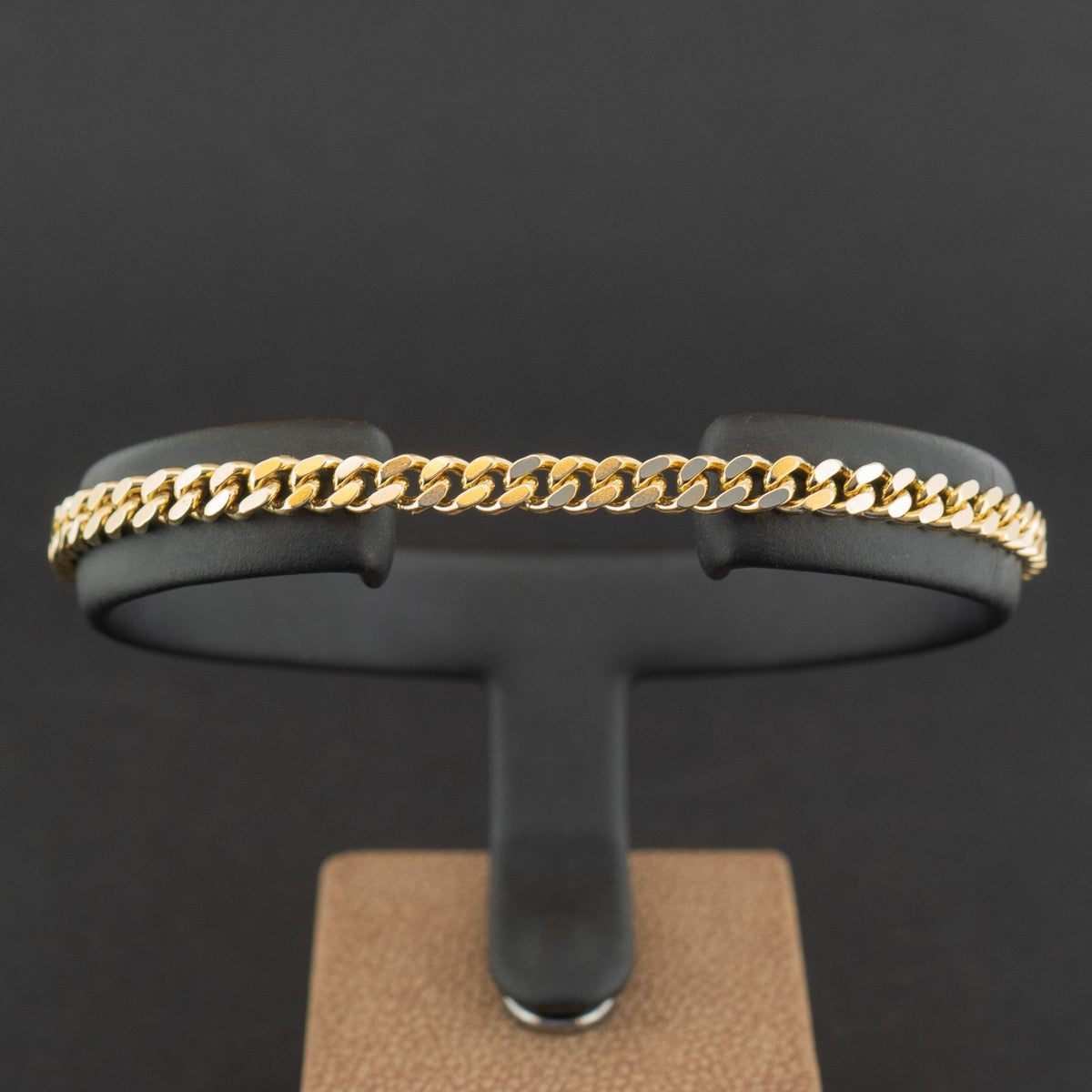 9ct Yellow Gold 8 Inch Curb Chain Bracelet 9.3g