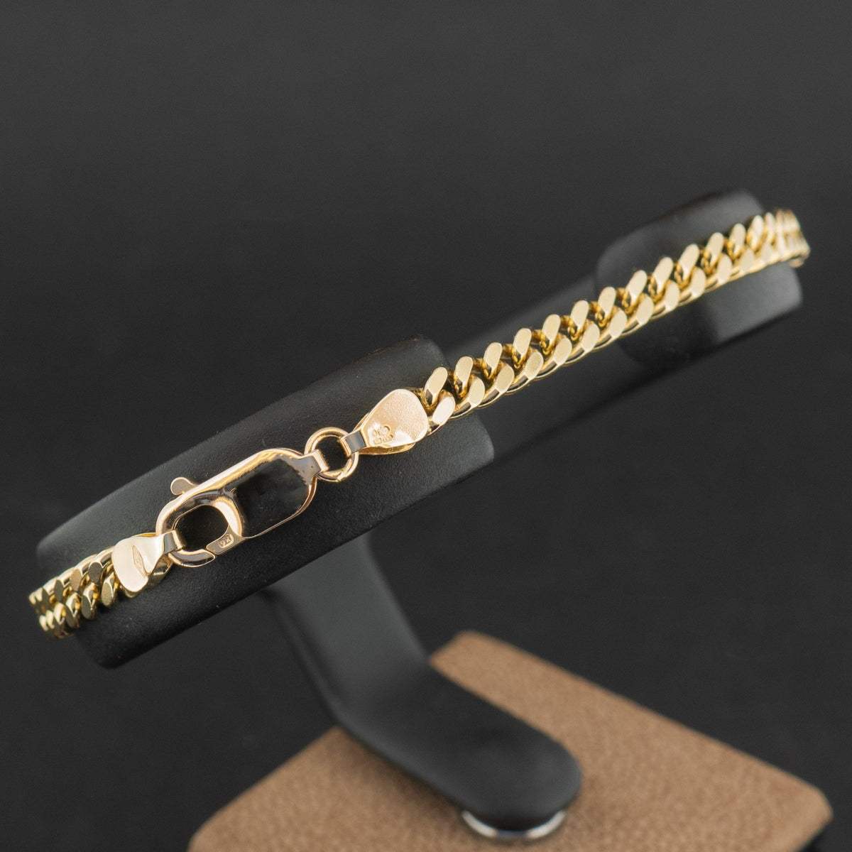 9ct Yellow Gold 8 Inch Curb Chain Bracelet 9.3g