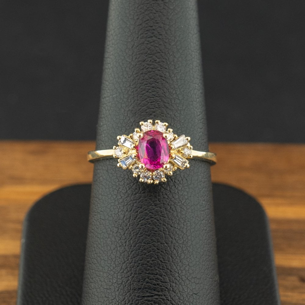 18ct Yellow Gold Ruby & Diamond Cluster Ring Size M 3.0g