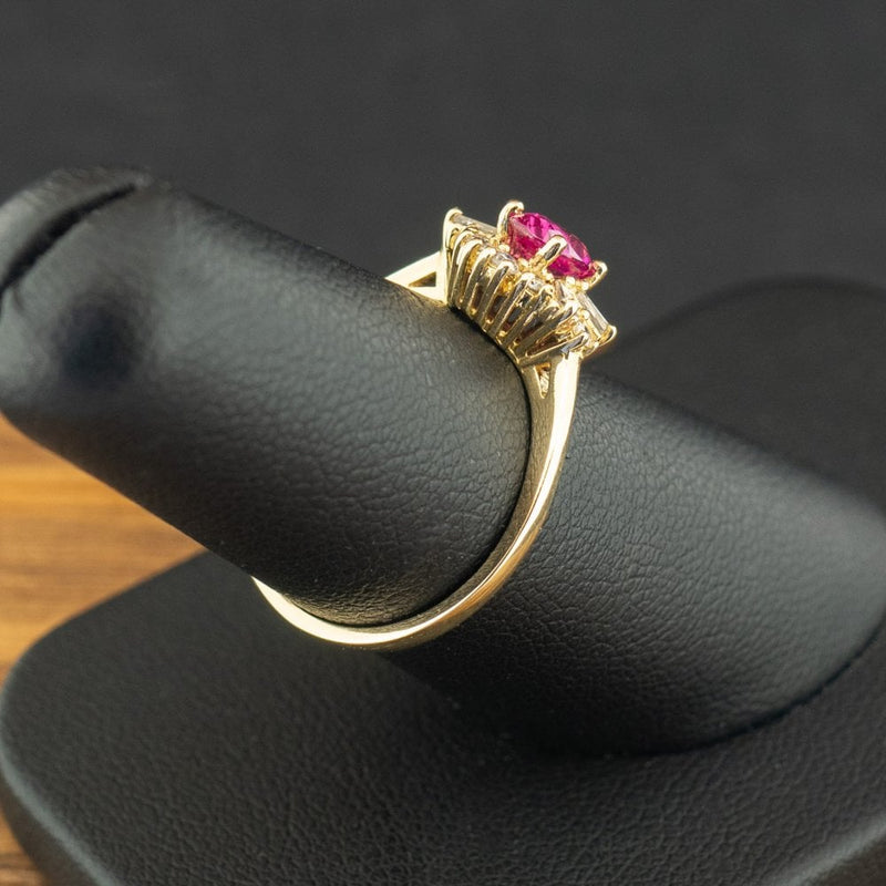 18ct Yellow Gold Ruby & Diamond Cluster Ring Size M 3.0g