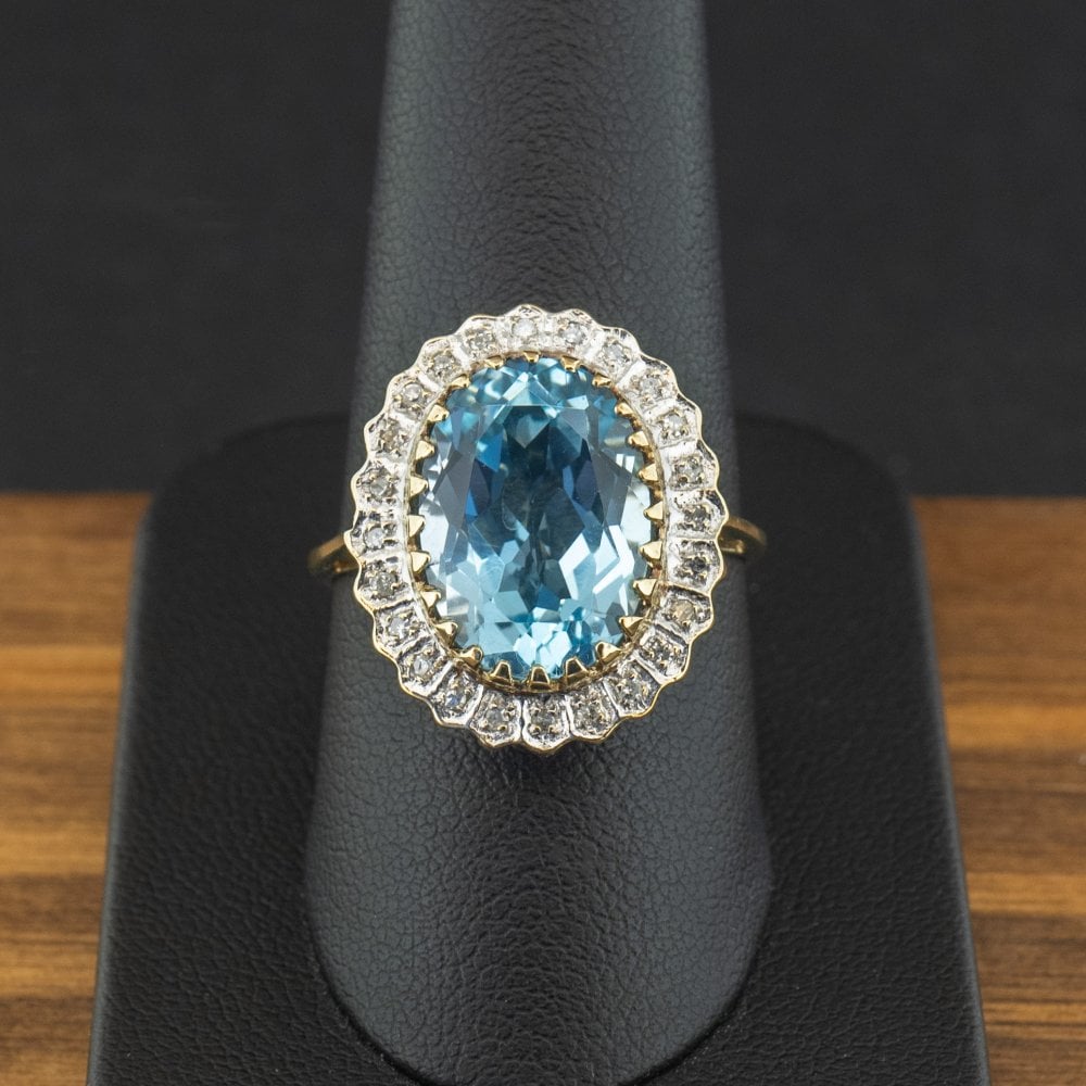 9ct Yellow Gold Topaz and Diamond Ring Size R 4.8g
