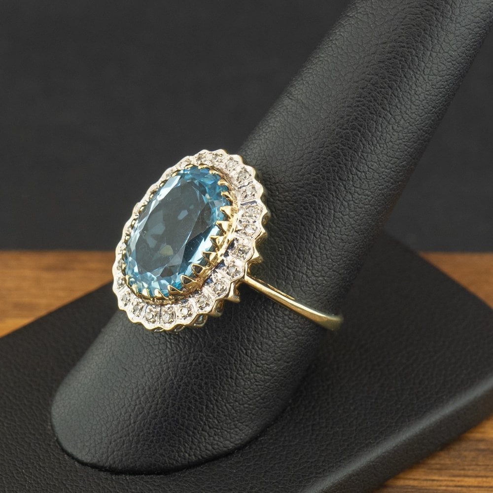 9ct Yellow Gold Topaz and Diamond Ring Size R 4.8g