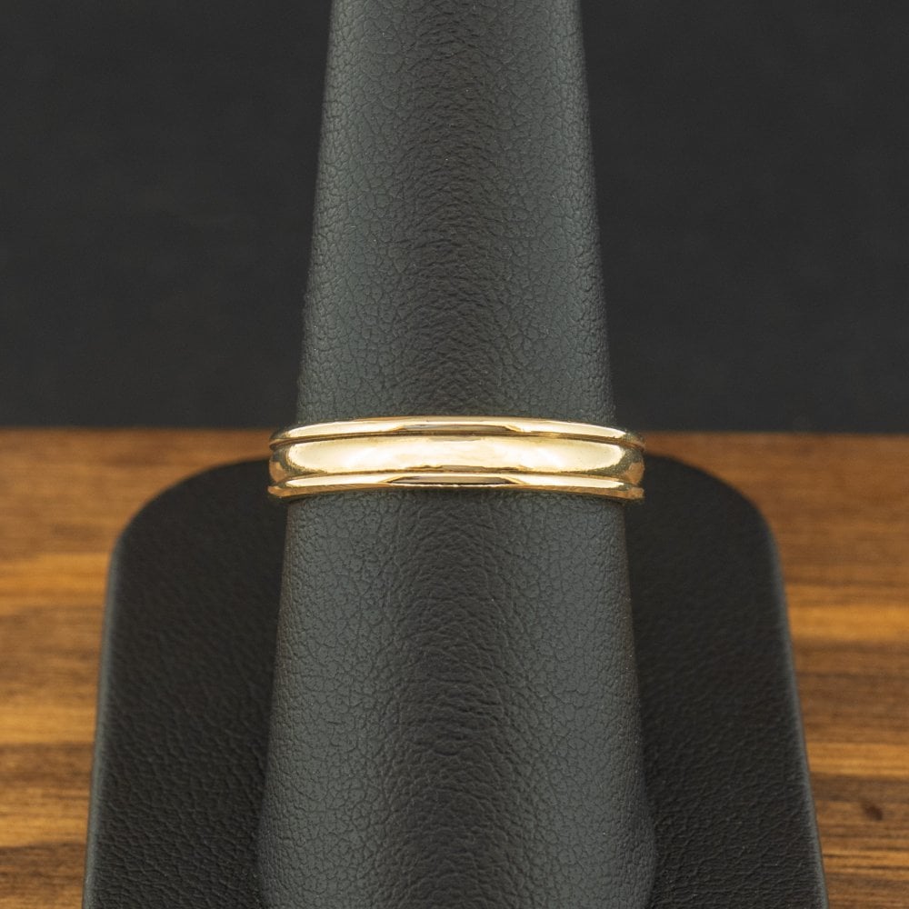 9ct Yellow Gold 3.9mm Grooved Band Ring Size P 2.9g