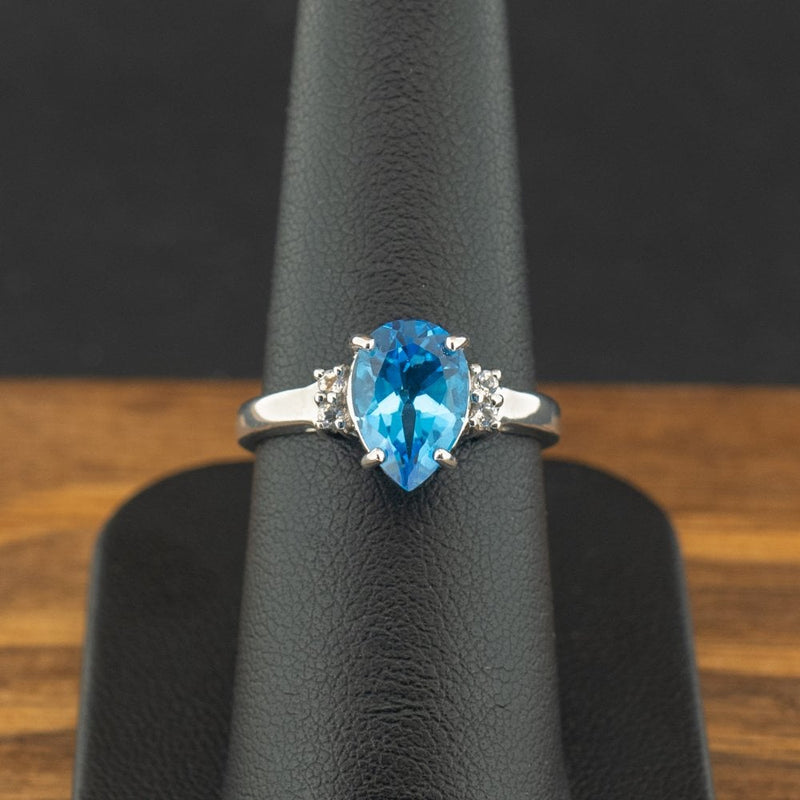 9ct White Gold Topaz and White Sapphire Ring Size N 3.2gg