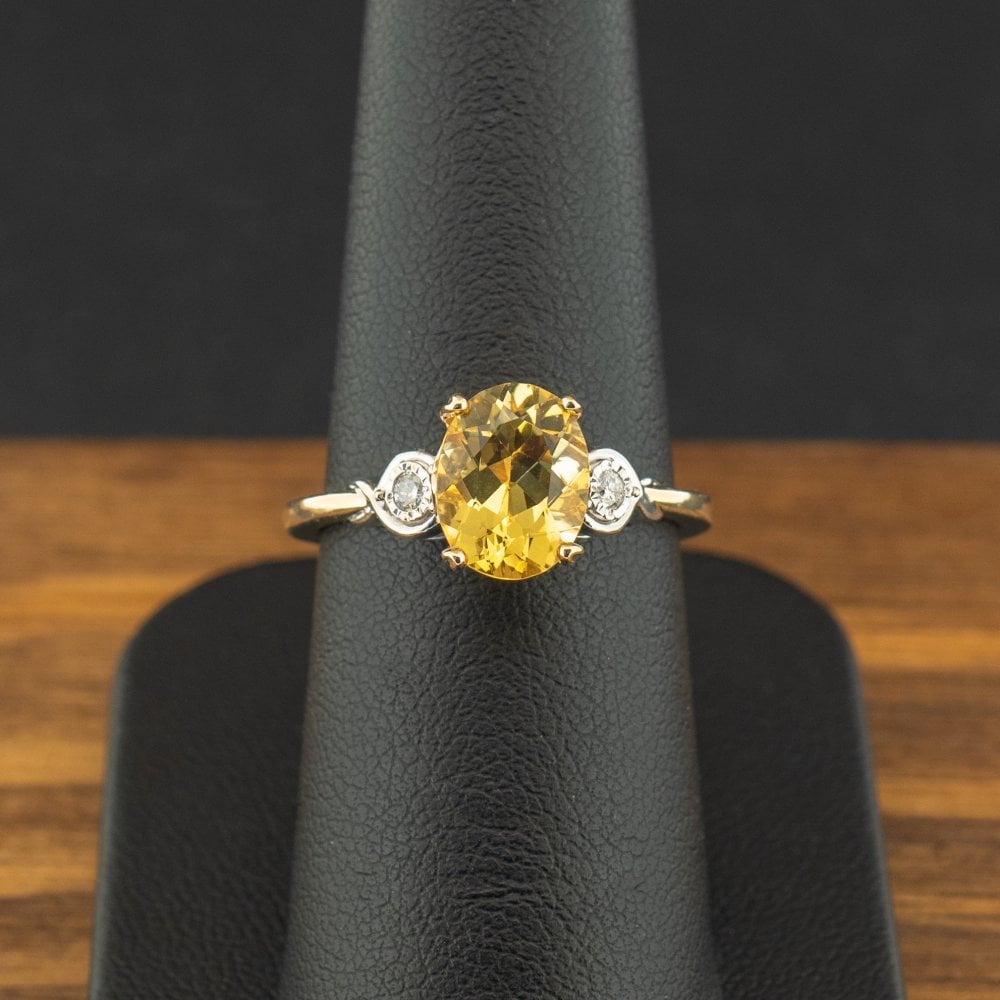 14ct Yellow Gold Yellow Beryl and Diamond Ring Size N 3.1g