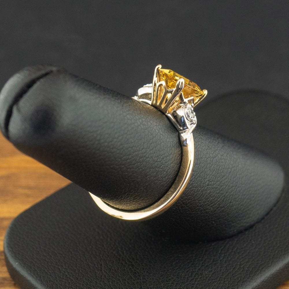 14ct Yellow Gold Yellow Beryl and Diamond Ring Size N 3.1g