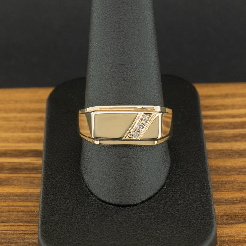 9ct Yellow Gold Diamond Rectangle Signet Ring Size V 6.1g