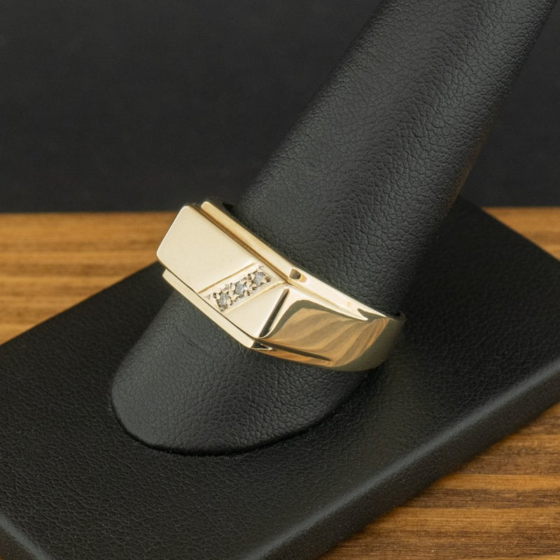 9ct Yellow Gold Diamond Rectangle Signet Ring Size V 6.1g