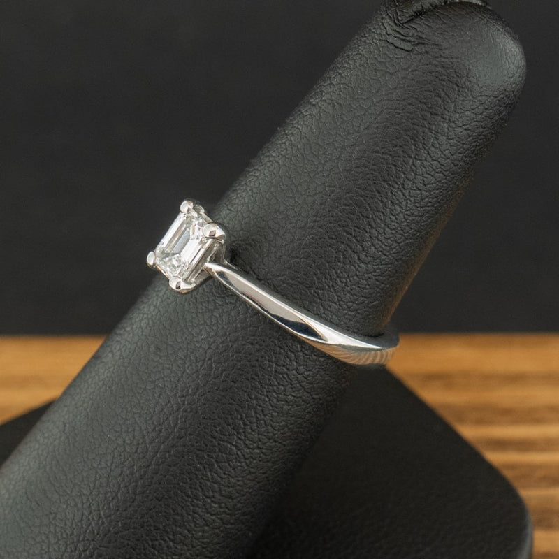 18ct White Gold 0.5ct Diamond Ring Size L 3.8g