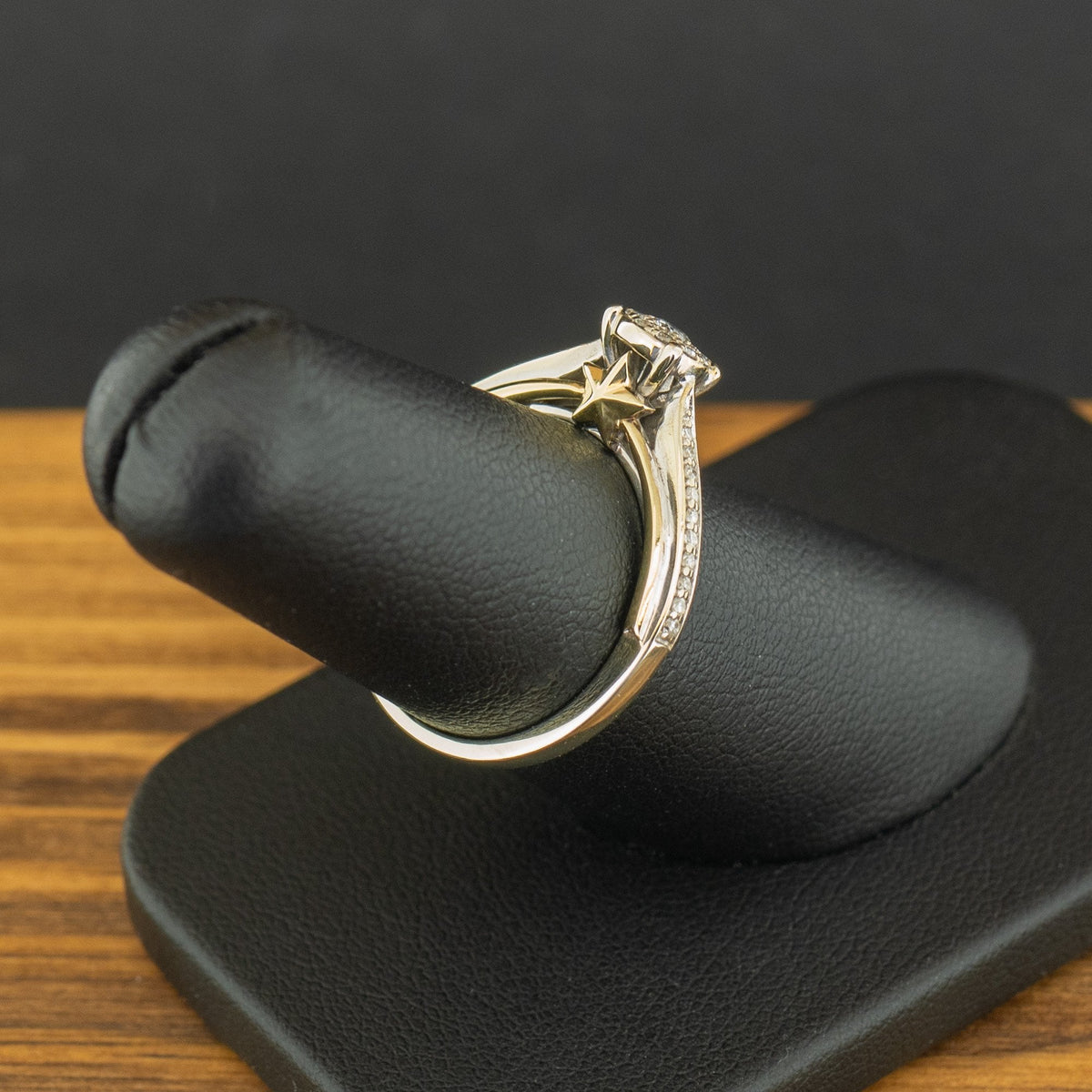 9ct Two Tone Disney Enchanted 0.2ct Diamond Ring 3.2g Size L 1/2