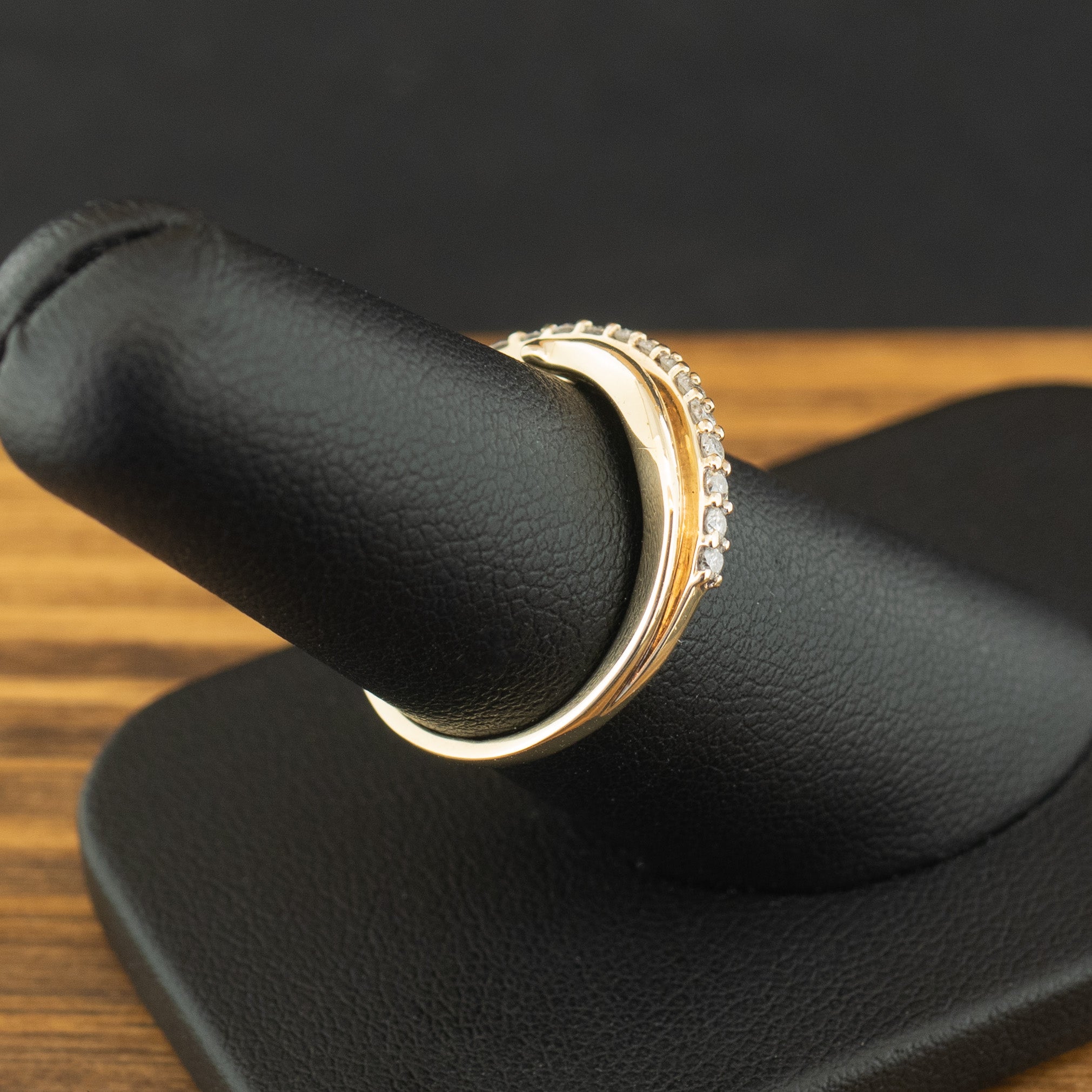 9ct Yellow Gold 0.19ct Diamond Twist Ring Size N 2.7g