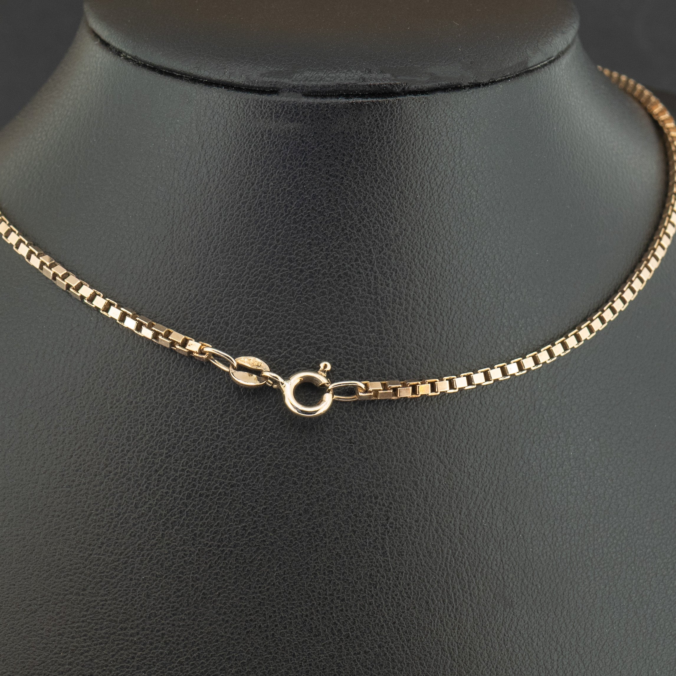 9ct Yellow Gold 20 Inch Box Chain Necklace 11g