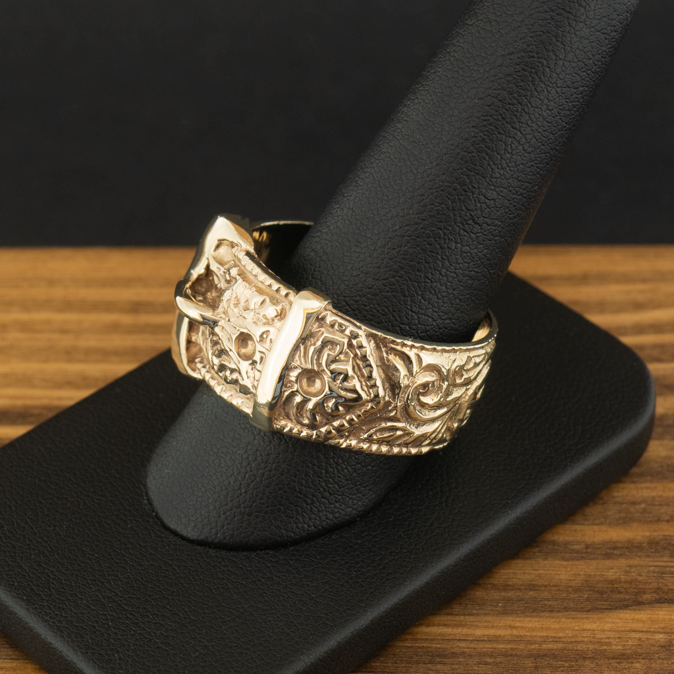9ct Yellow Gold Buckle Ring Size Z+4 1/2 16.8g