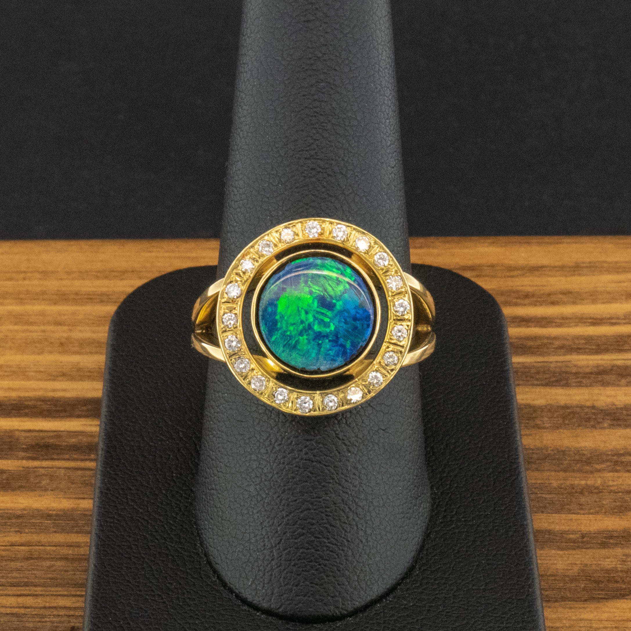 18ct Yellow Gold Opal & Diamond Ring Size R 9.5g