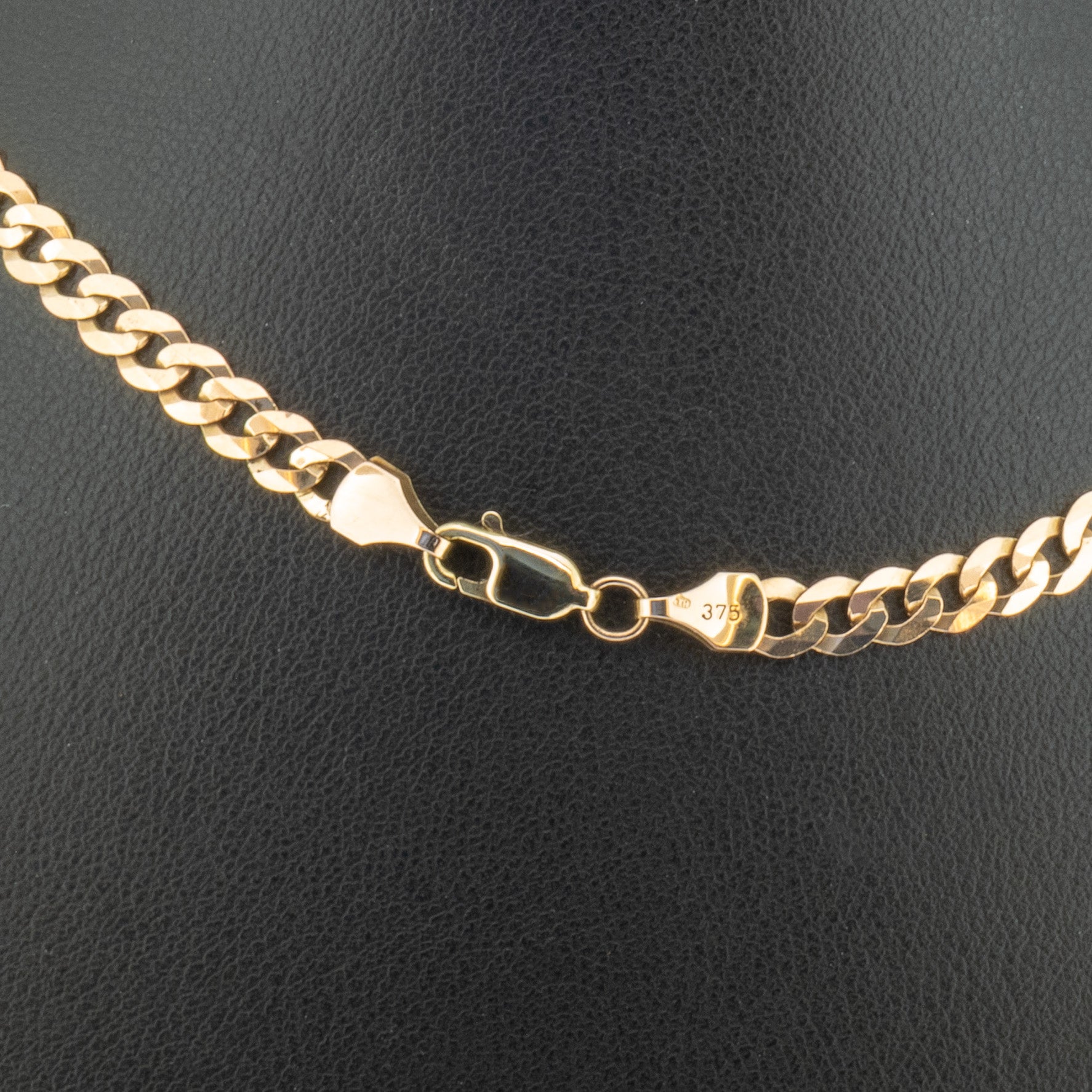9ct Yellow Gold 24 Inch Curb Chain 11.1g