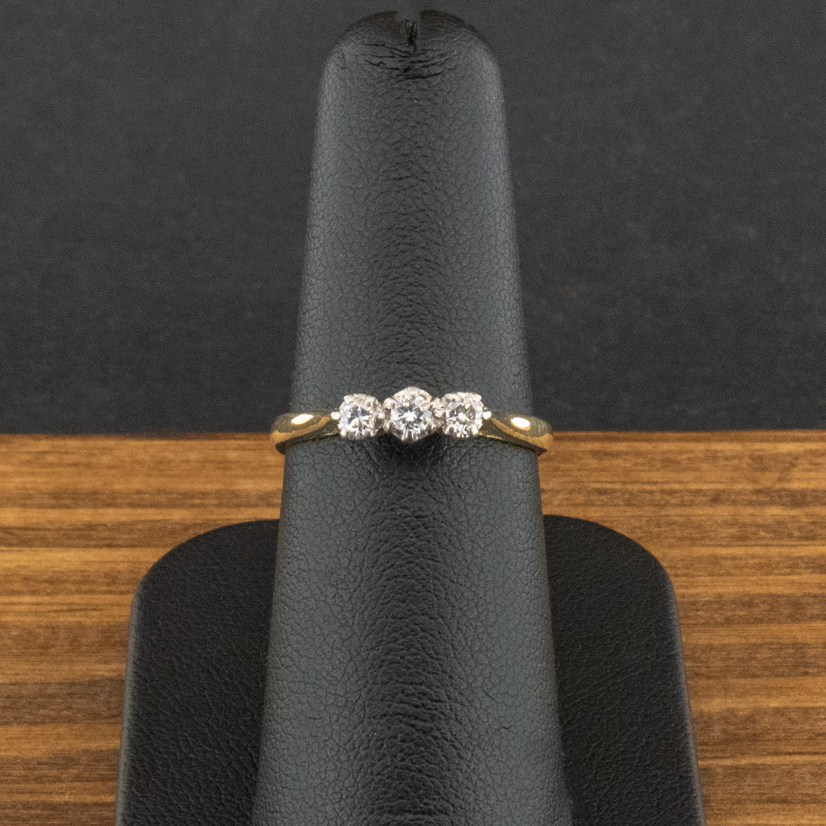 18ct Yellow Gold and Platinum Diamond Trilogy Ring Size M 2.8g