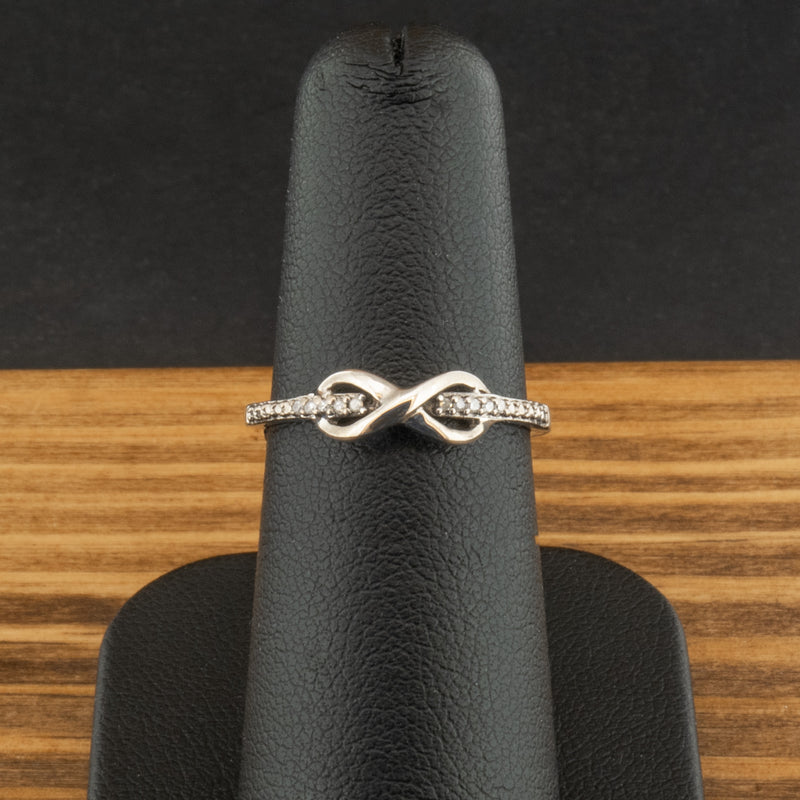 9ct White Gold Diamond Infinity Ring Size K 1.6g