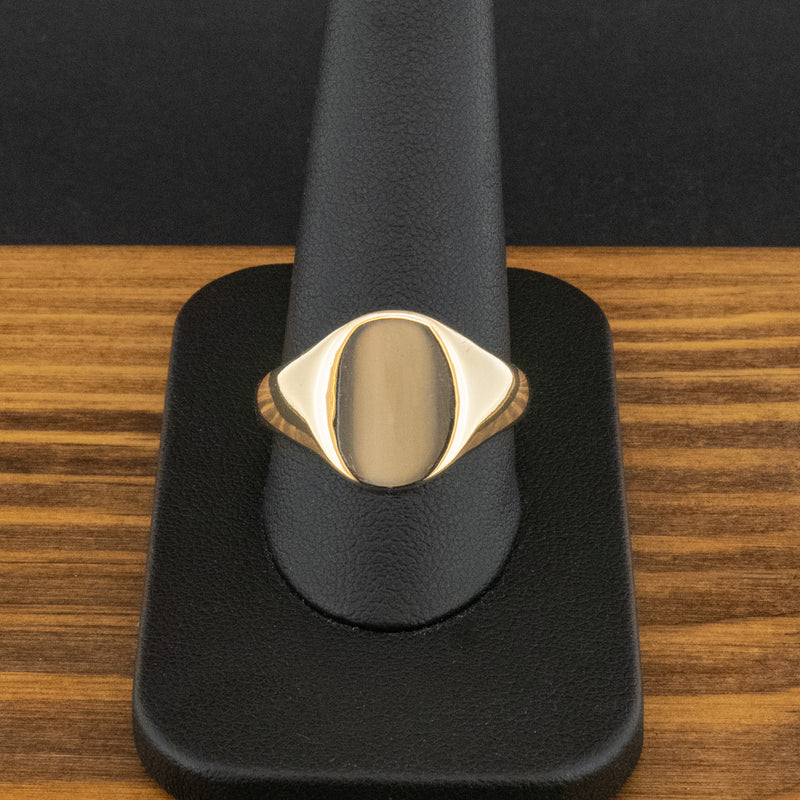 9ct Yellow Gold Cushion Signet Ring Size W 1/2 4g