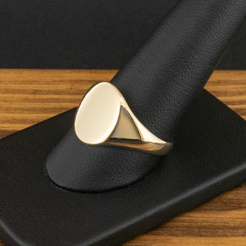 9ct Yellow Gold Cushion Signet Ring Size W 1/2 4g