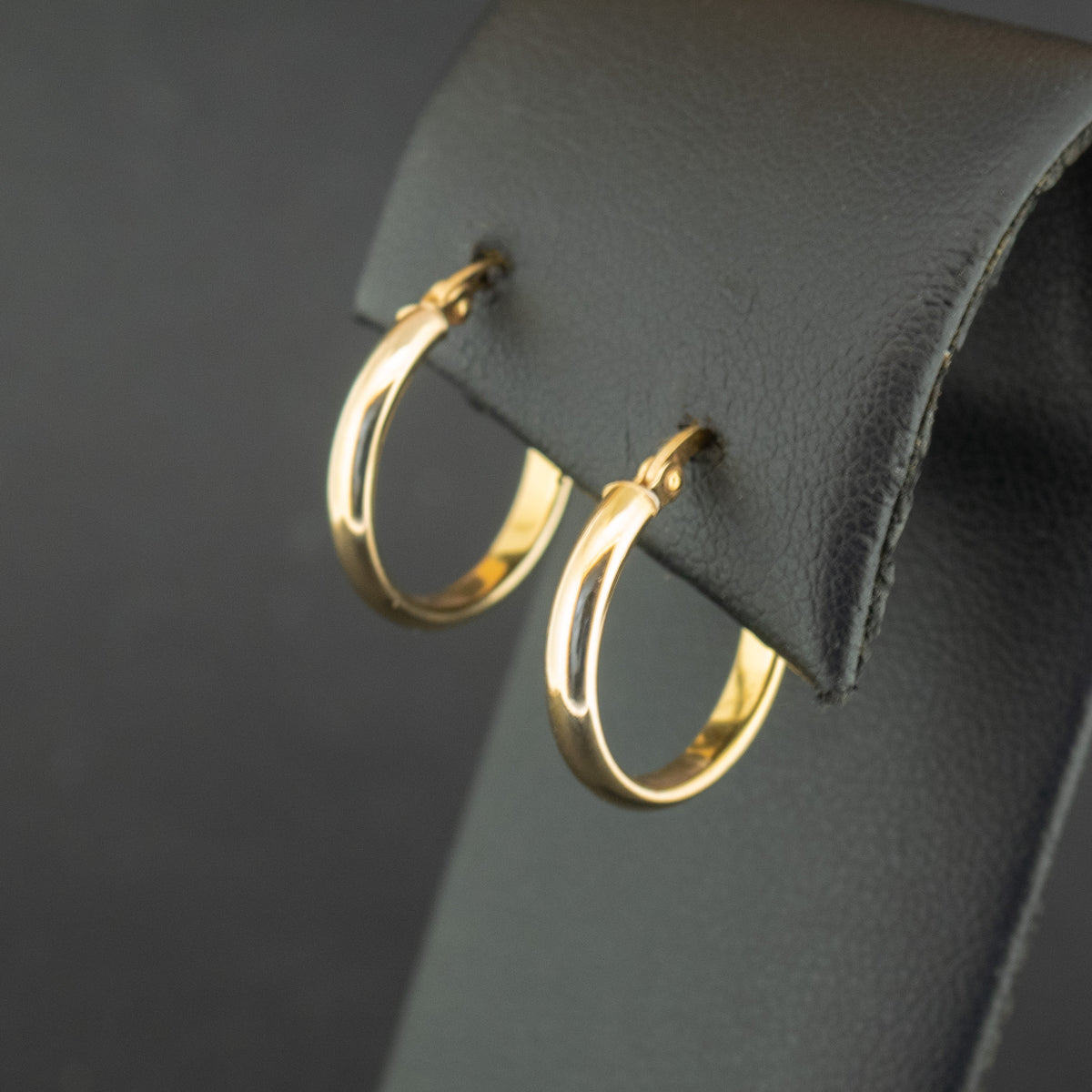 9ct Yellow Gold D-Shape Hoop Earrings 2.7g