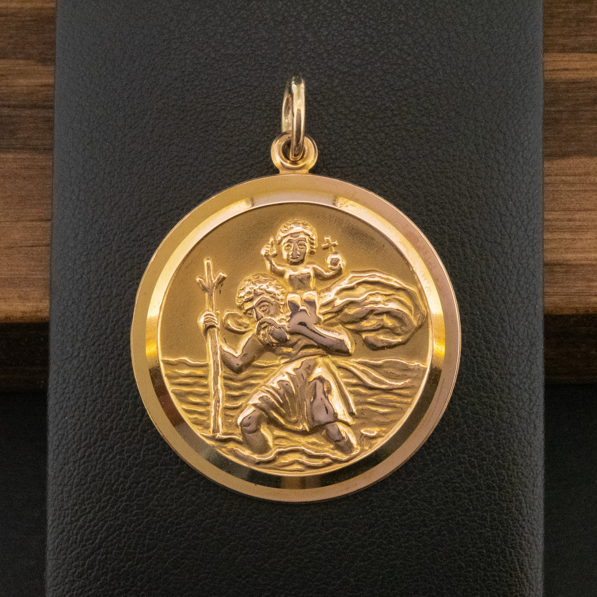 9ct Yellow Gold St Christopher Pendant 10g