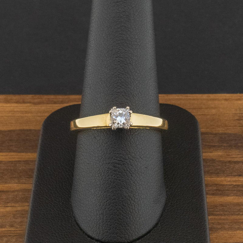 18ct Yellow Gold 0.30ct Princess Cut Diamond Solitaire Ring Size R 4.5g