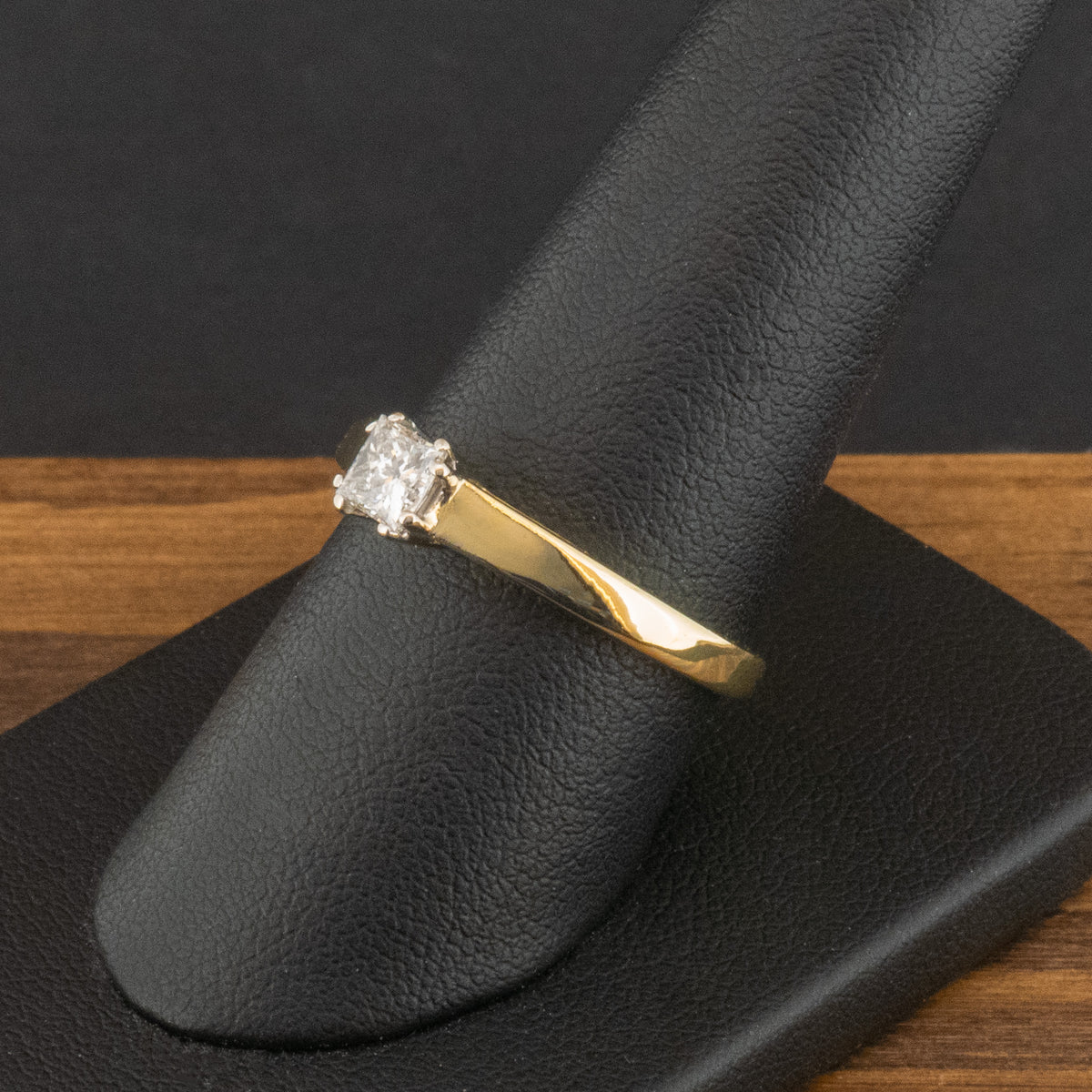 18ct Yellow Gold 0.30ct Princess Cut Diamond Solitaire Ring Size R 4.5g