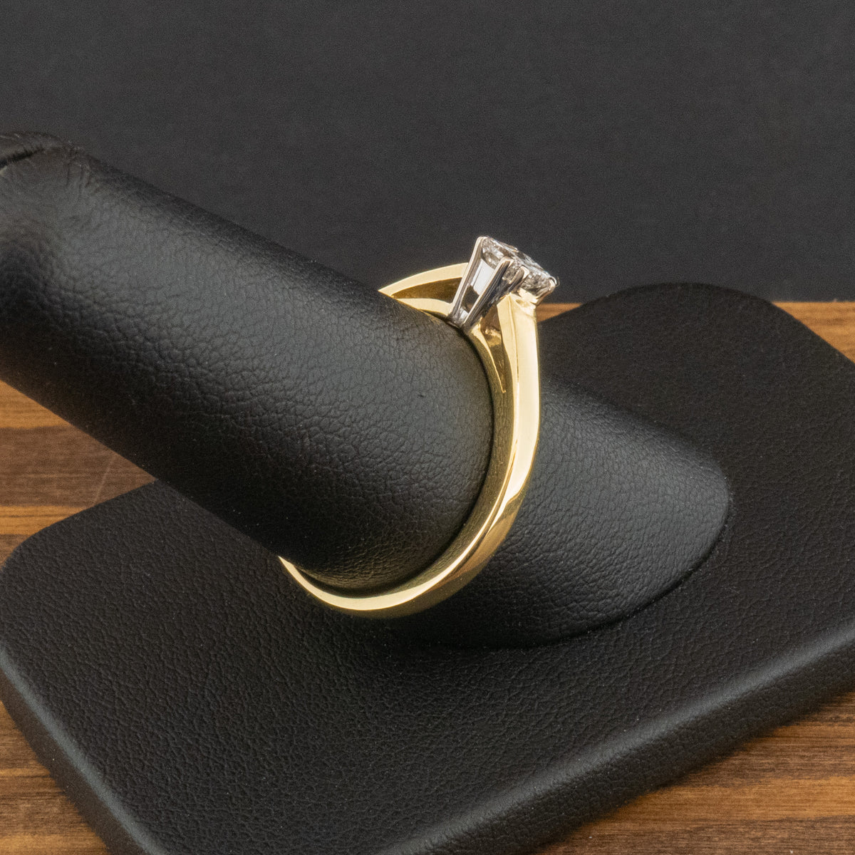 18ct Yellow Gold 0.30ct Princess Cut Diamond Solitaire Ring Size R 4.5g