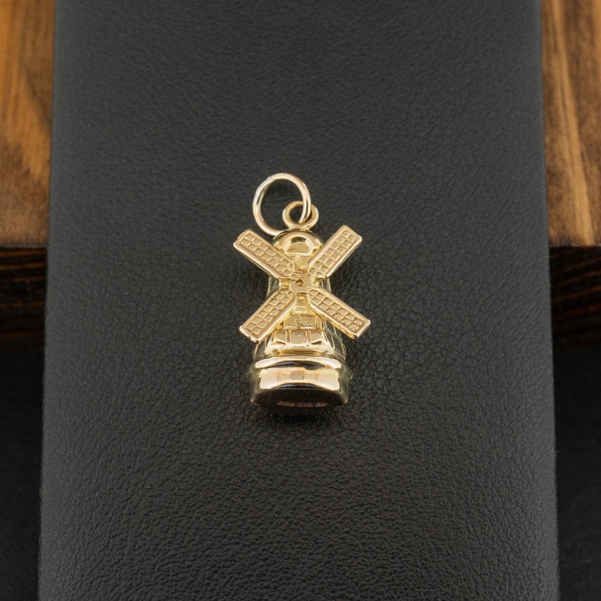 9ct Yellow Gold Windmill Charm 1.3g