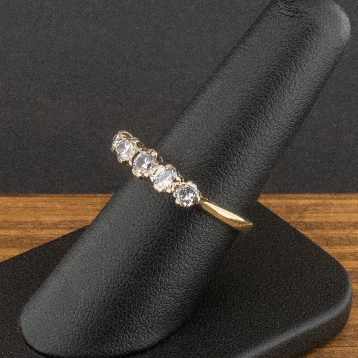 18ct Yellow Gold Five Stone Diamond Ring Size O 3.3g